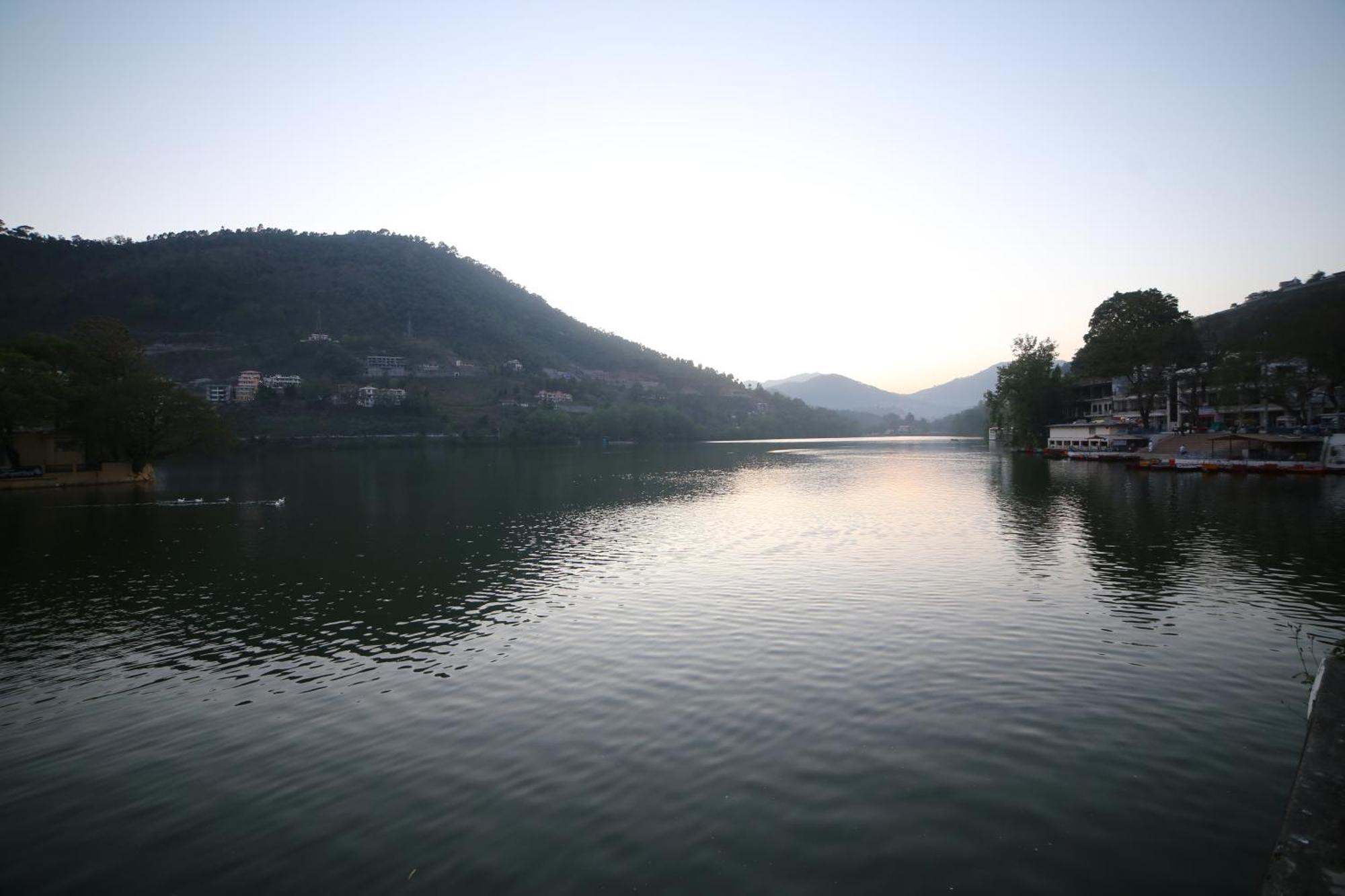 Royal Rosette Lake View Bhimtal Найнитал Экстерьер фото
